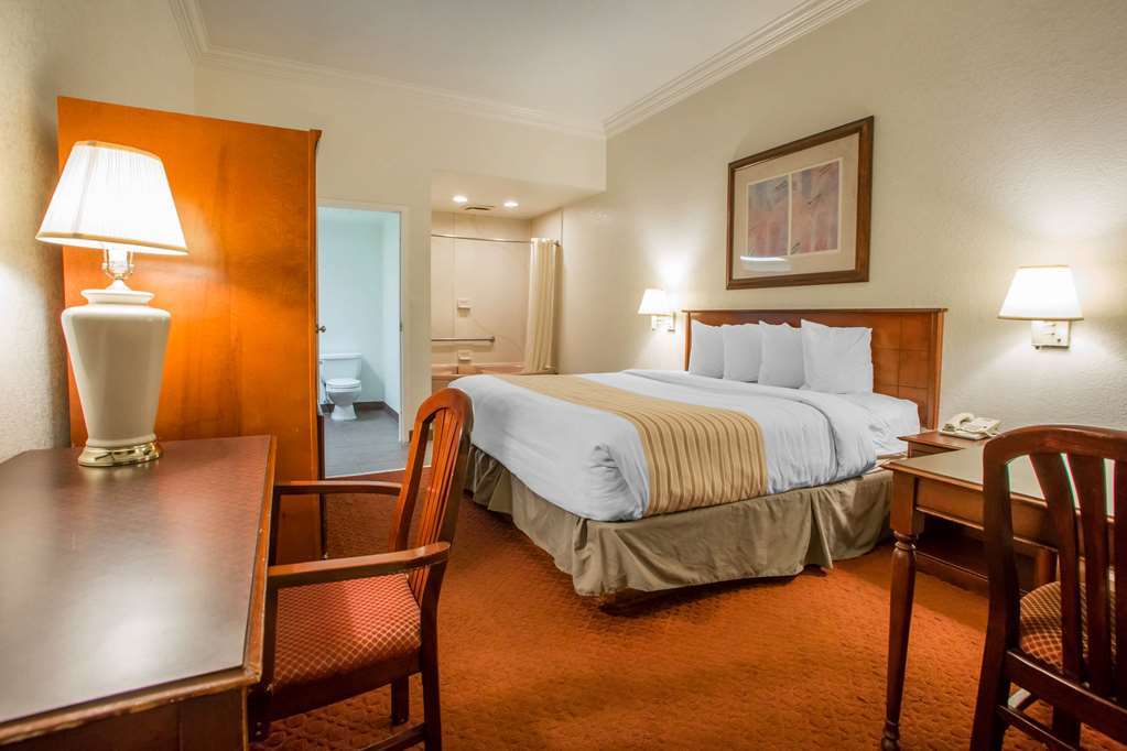 ايغ هاربور تاونشيب Hometowne Studios By Red Roof Egg Harbor-Atlantic City Airport الغرفة الصورة